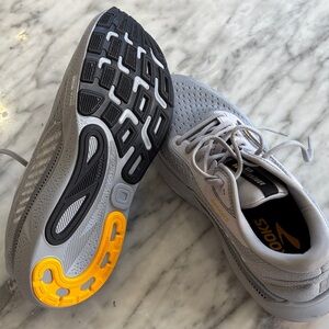 New Brooks Adrenaline 24 GTS Men's Athletic Running Shoes - Light Gray silver